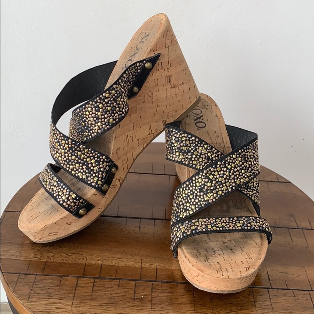 Metallic studded cork wedge with stretch strap 10